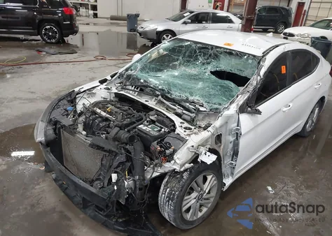 2020 Hyundai Elantra Sel z USA, uszkodzony, nr VIN 5NPD84LF3LH578926
